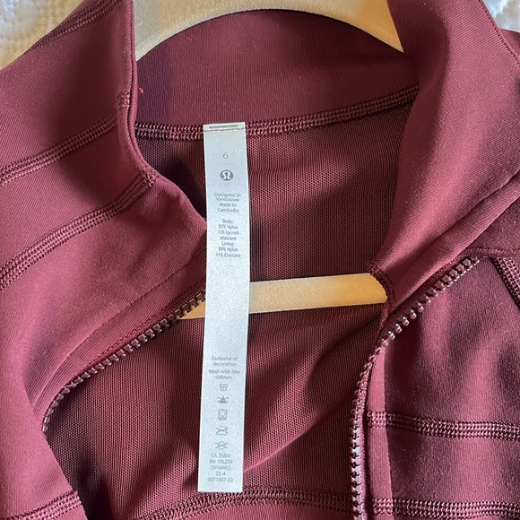 NWT Define jacket maroon, burgundy size 6 Red Merlot - Picture 3 of 4